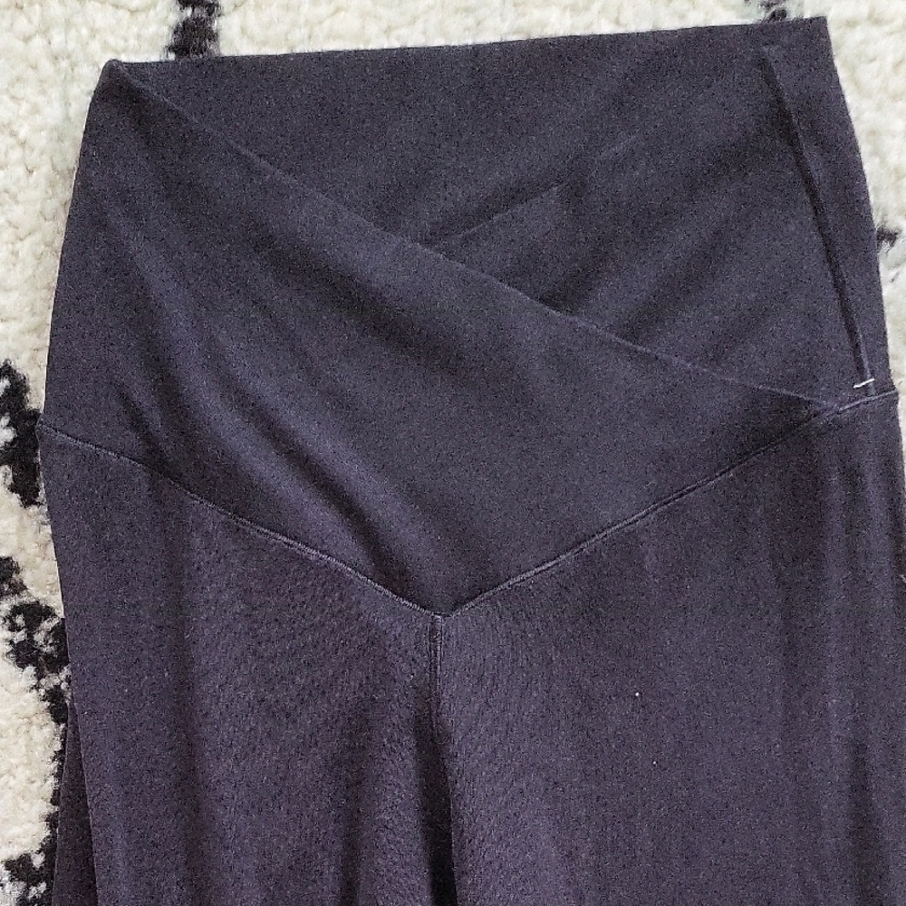 Aerie Black Flared Pants - Picture 4 of 4